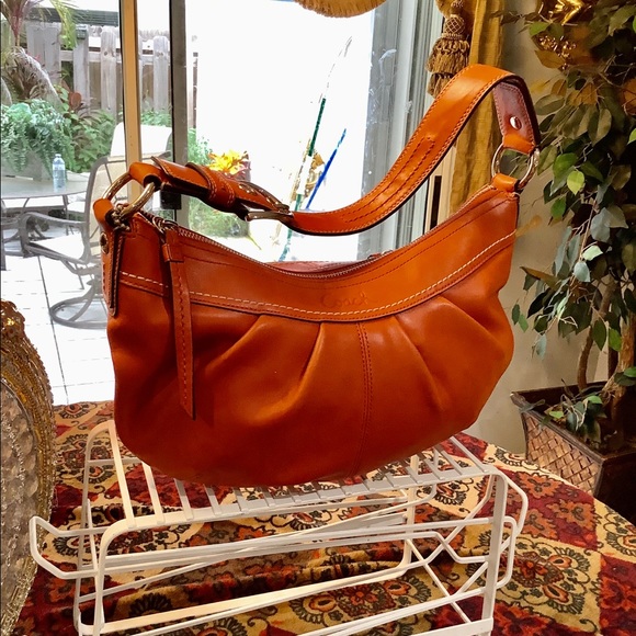 Coach - Picture 3 of 3